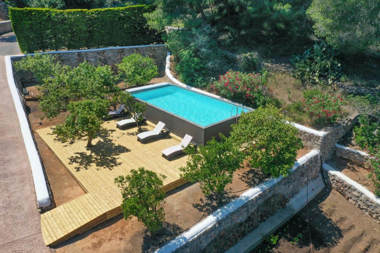 Oasis Villas Complex Cala Llonga  Exterior photo