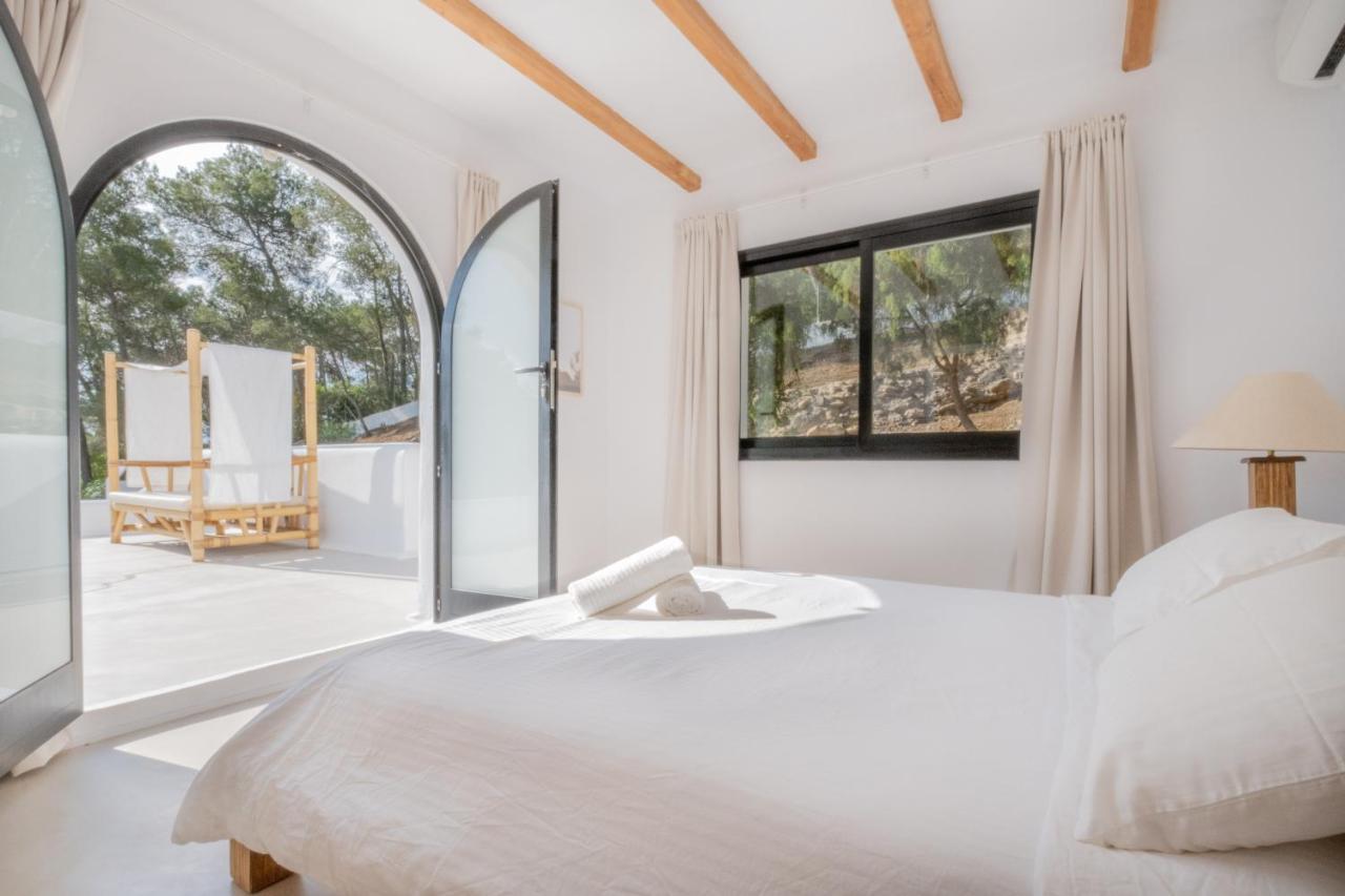 Oasis Villas Complex Cala Llonga  Exterior photo